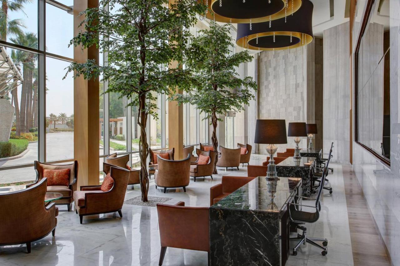 Sheraton Jeddah Hotel - Saudi Brothers Commercial Company Branch Экстерьер фото The lobby of the hotel