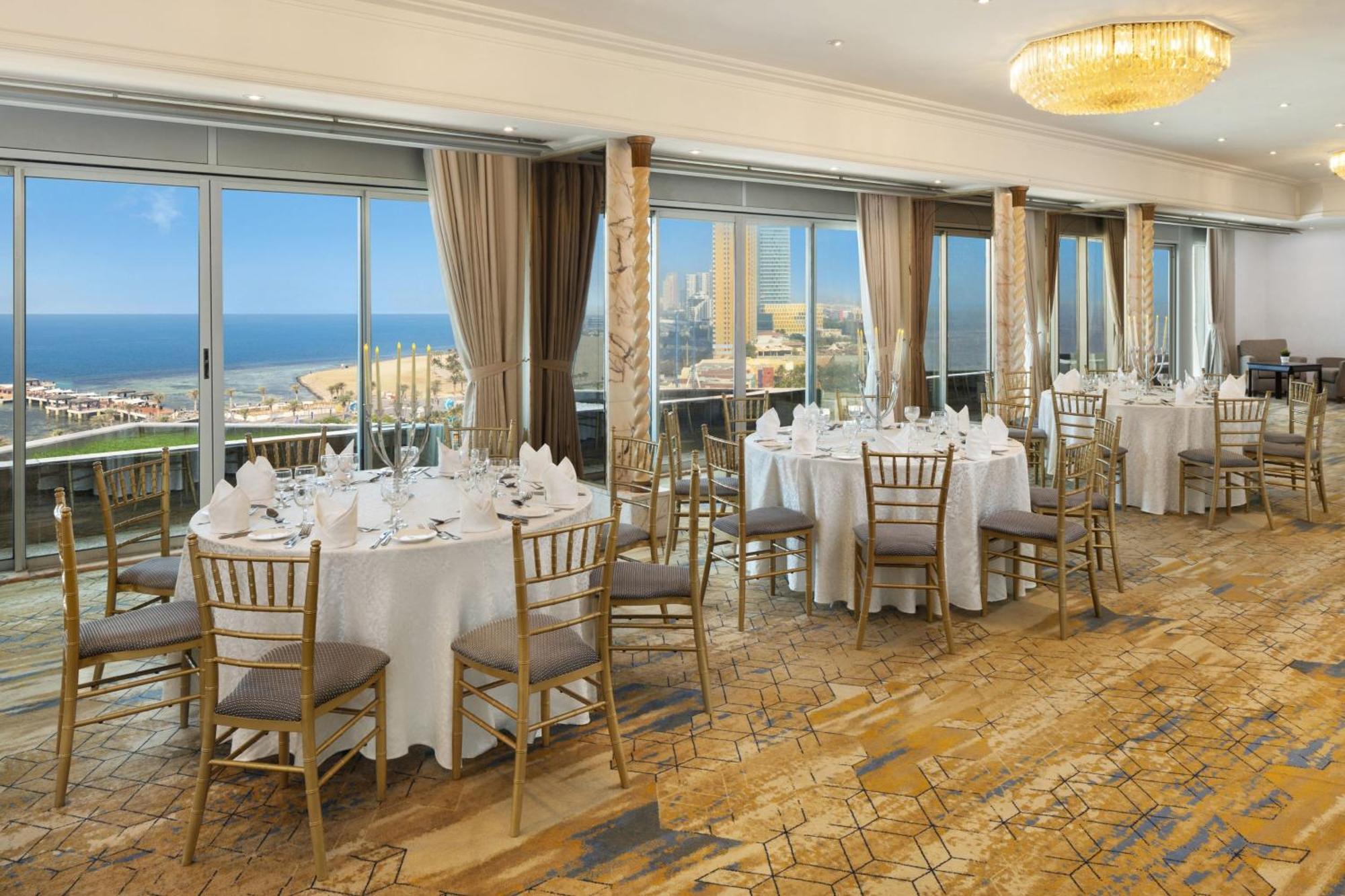 Sheraton Jeddah Hotel - Saudi Brothers Commercial Company Branch Экстерьер фото The ballroom